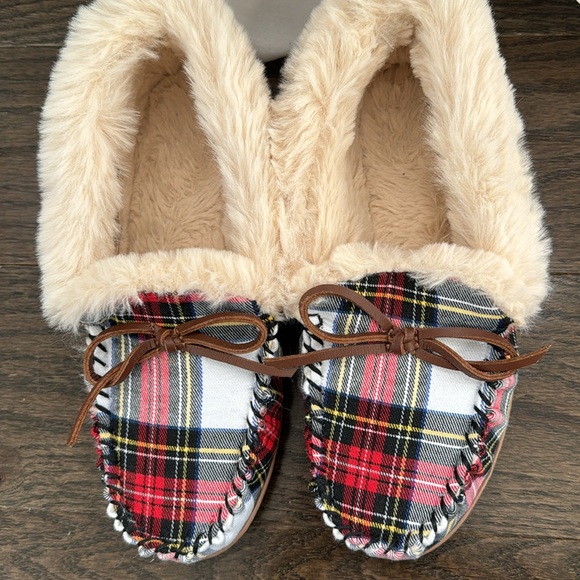 Women’s J Crew Plaid Slippers - Picture 2 of 3